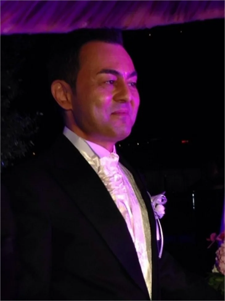 Serdar Ortaç ve Chloe Loughnan evlendi!