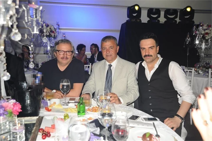 Ünlüleri buluşturan düğün!