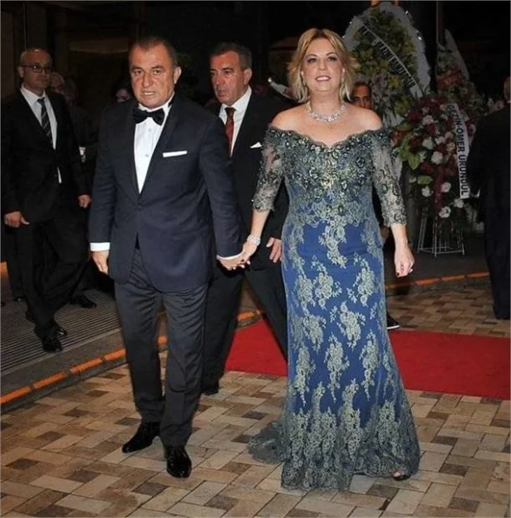 Buse Terim'in düğününe ünlü akını!
