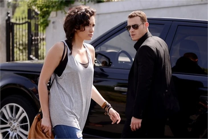 Güneşi Beklerken'de Kerem ve Zeynep zor durumda!