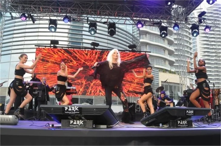 Ajda Pekkan'ın şarkı sözü sıkıntısına çözüm!