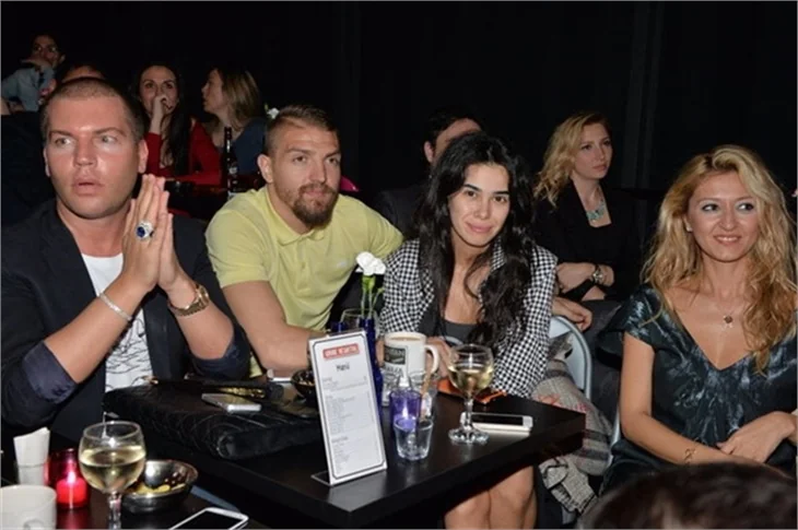 Caner Erkin gazetecilere saldırdı!
