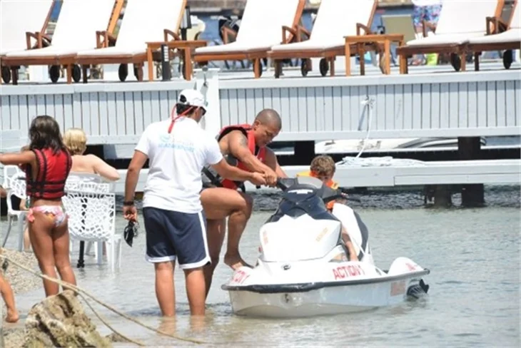 Alex De Souza'nın Bodrum tatili!
