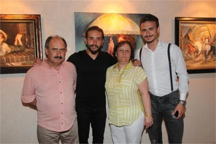 Futbolcular sergide buluştu!