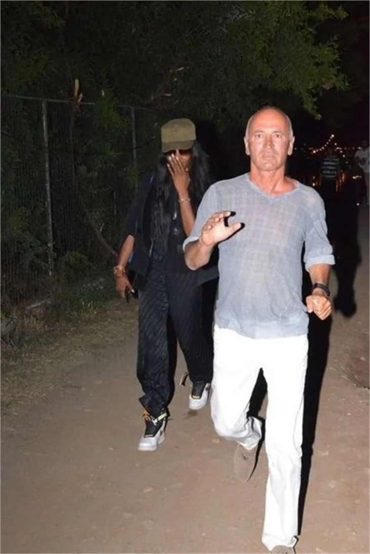 Naomi Campbell detoksu bozdu!