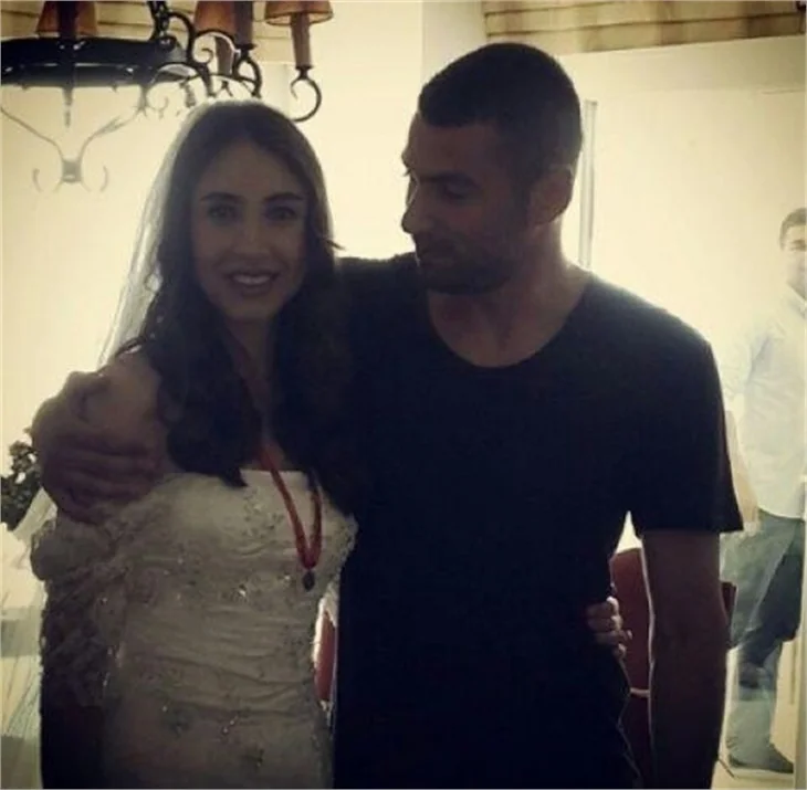 Burak Yılmaz gelini bu kıyafetle aldı!