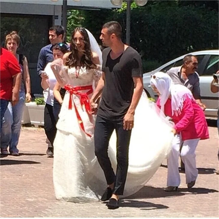 Burak Yılmaz evlendi!