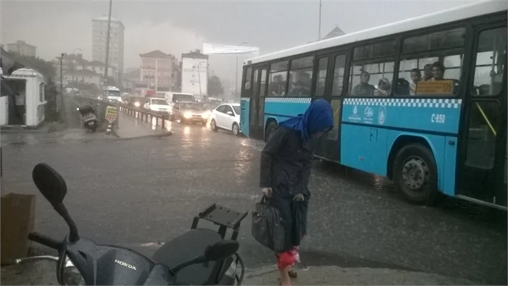 İstanbul'da şiddetli yağış!