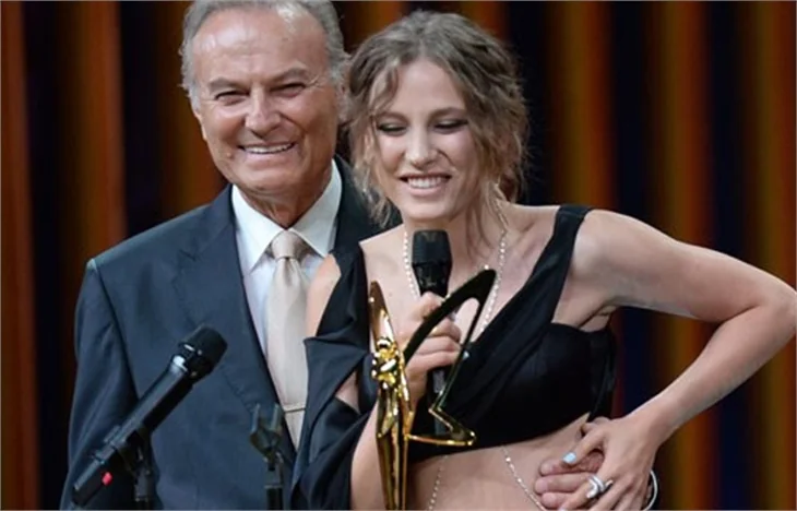 Ediz Hun'dan Serenay Sarıkaya açıklama!