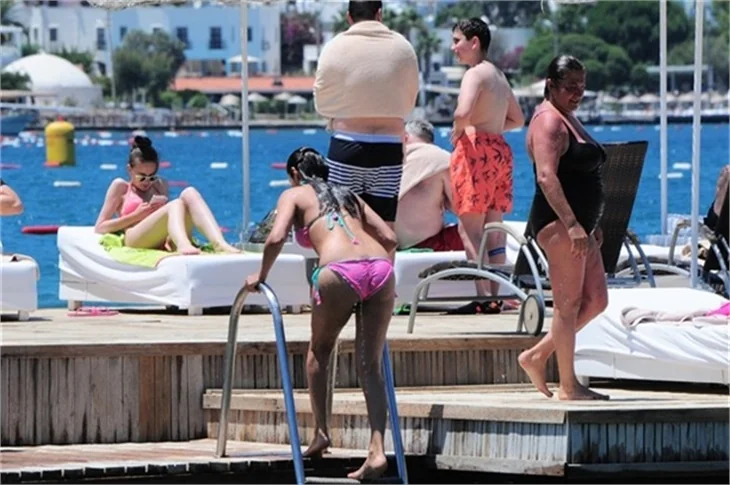 Harem'in seksi güzelleri tatilde!