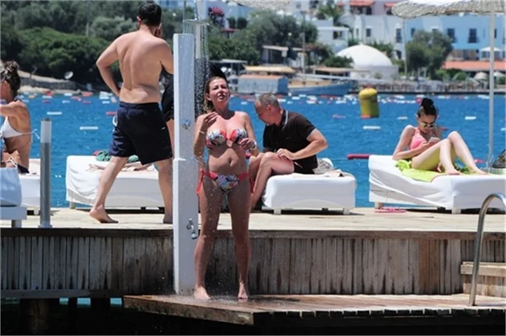 Harem'in seksi güzelleri tatilde!