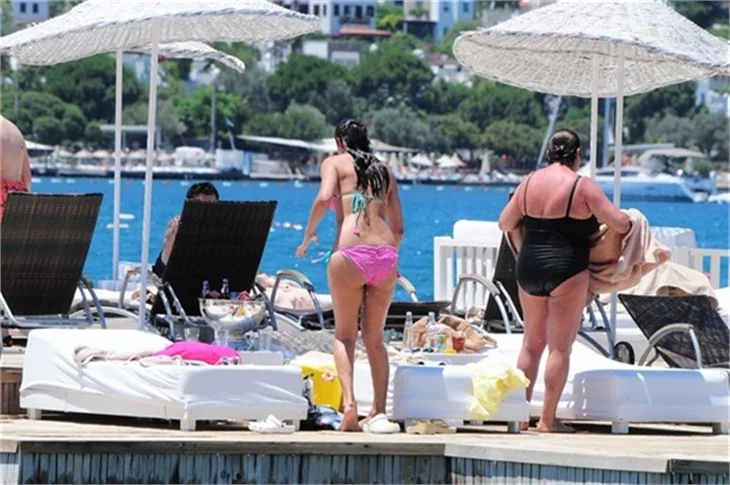 Harem'in seksi güzelleri tatilde!