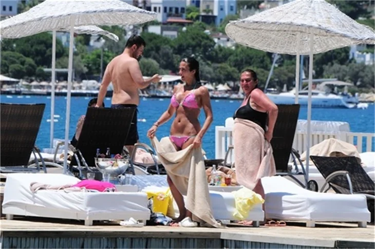 Harem'in seksi güzelleri tatilde!