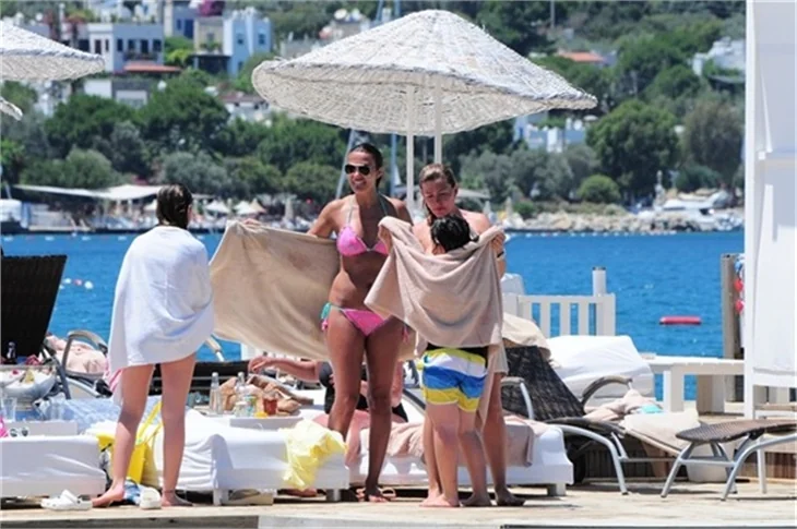 Harem'in seksi güzelleri tatilde!