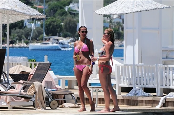 Harem'in seksi güzelleri tatilde!