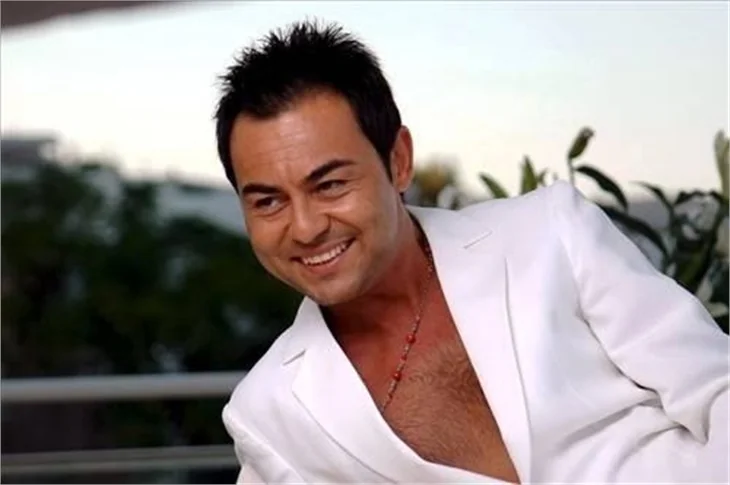Serdar Ortaç'a 'Keşke ölsen' mesajları!