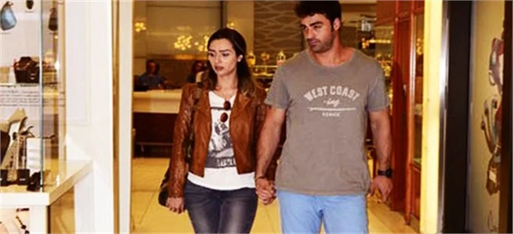 Birce Akalay ve Sarp Levendoğlu'nun nikah günü belli oldu!