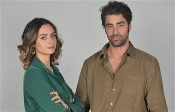 Birce Akalay ve Sarp Levendoğlu'nun nikah günü belli oldu!