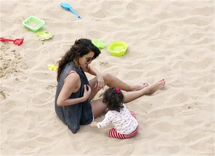 Penelope Cruz hamilelik kilolarından kurtulamadı!