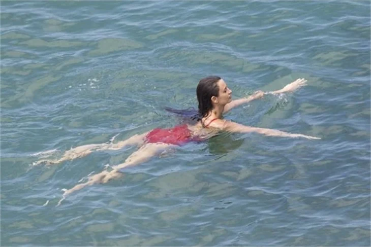 Penelope Cruz hamilelik kilolarından kurtulamadı!