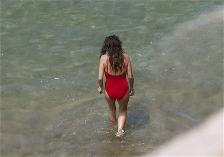 Penelope Cruz hamilelik kilolarından kurtulamadı!