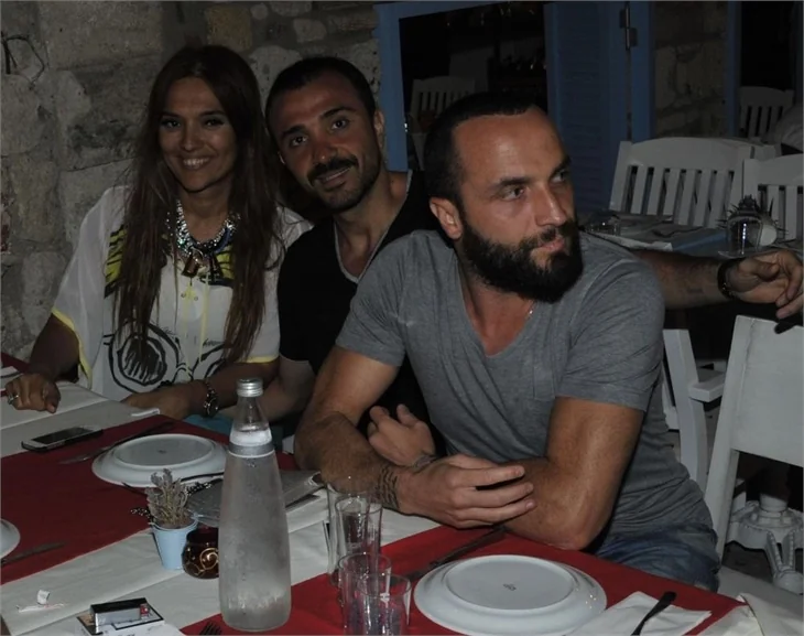 Berkay ve Asena Erkin pişti oldu!