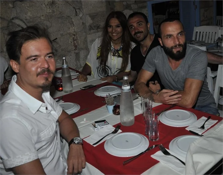 Berkay ve Asena Erkin pişti oldu!