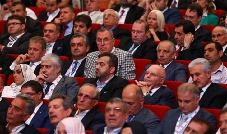 Başbakan'ın Vizyon Belgesi'ni açıkladığı toplantıya katılanlar
