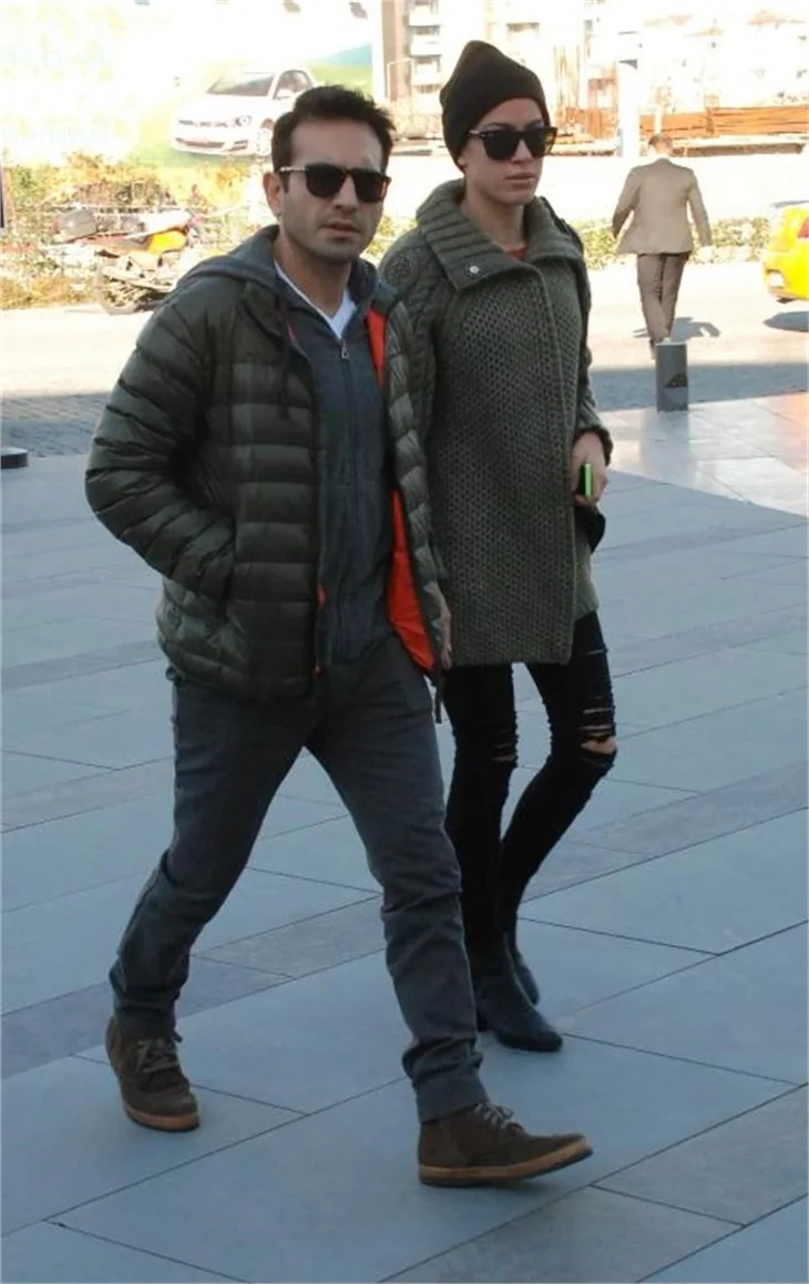 Buğra Gülsoy ve Nilüfer Gürbüz tatilde...