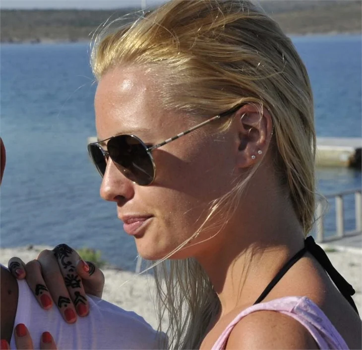 Serdar Ortaç ve Chloe Loughnan, İstanbul'a döndü!