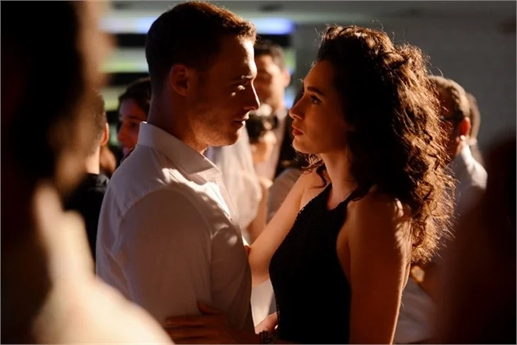 Güneşi Beklerken'de Kerem'in Zeynep oyunu!