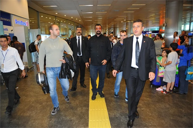 Steven Seagal, İstanbul'da iftar yaptı!