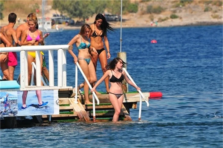 'Survivor' Sahra tatilde!