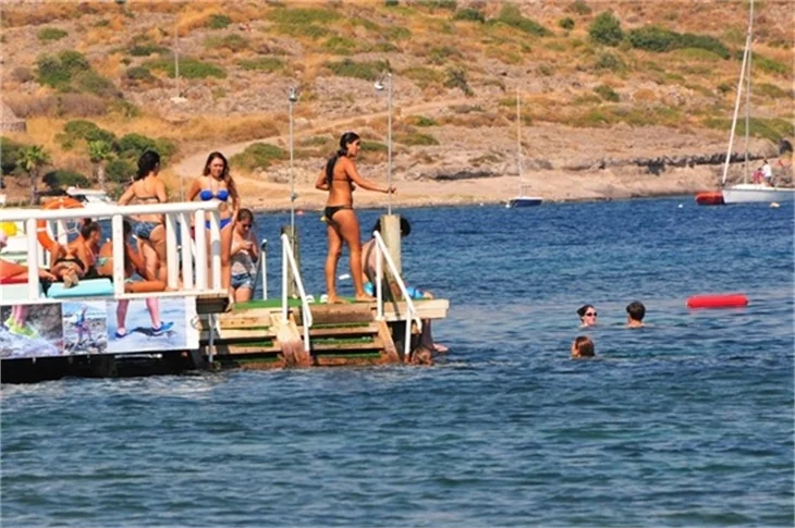 'Survivor' Sahra tatilde!