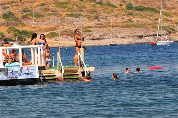'Survivor' Sahra tatilde!