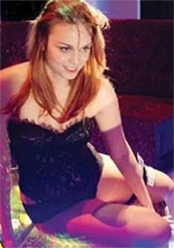 Ünlü oyuncunun striptiz itirafı