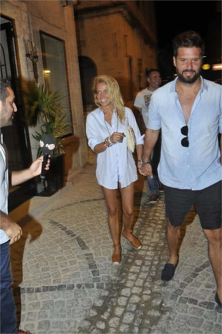 Burcu Esmersoy yeni sevgilisiyle tatilde!
