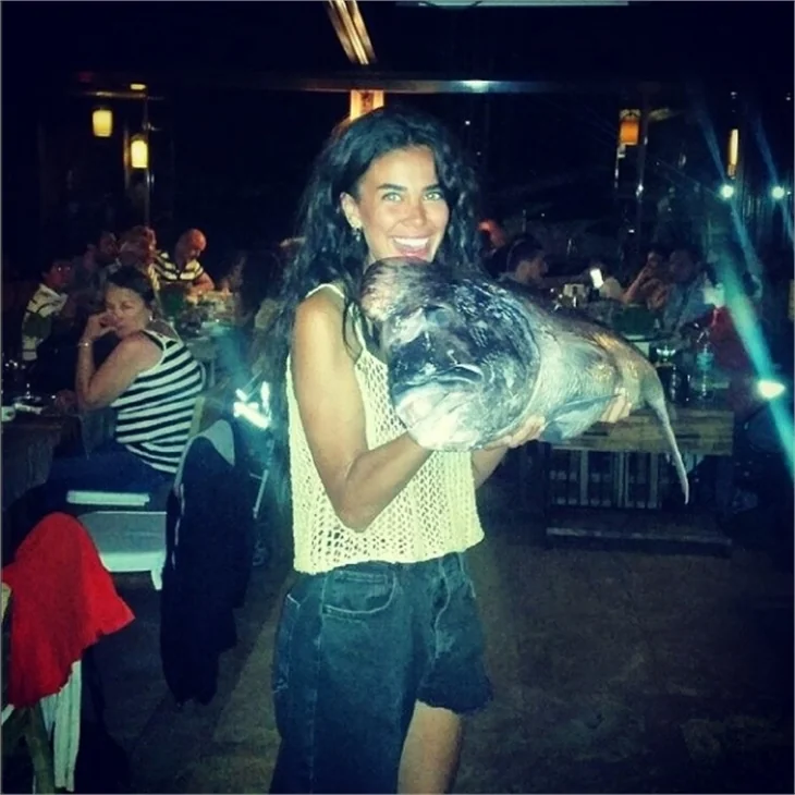 Asena Erkin kendini kaybetti!