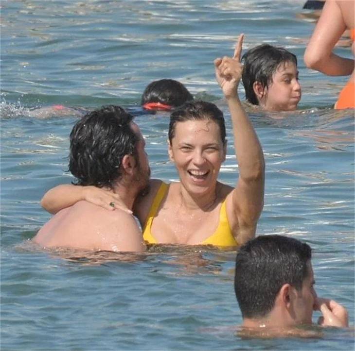Yeşim Salkım ile Hakan Eratik'in aşk tatili!