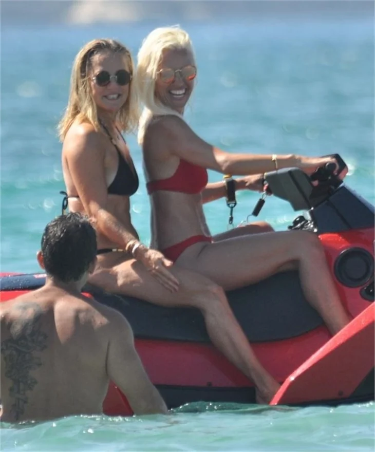 Siren Ertan ve Gökhan Çarmıklı'ın aşk Çeşme'si!
