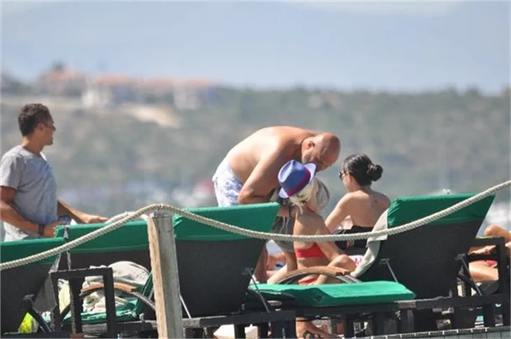 Siren Ertan ve Gökhan Çarmıklı'ın aşk Çeşme'si!