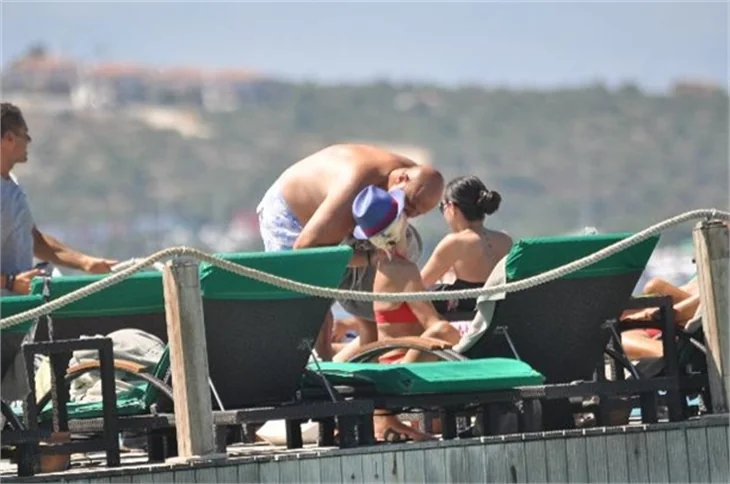 Siren Ertan ve Gökhan Çarmıklı'ın aşk Çeşme'si!