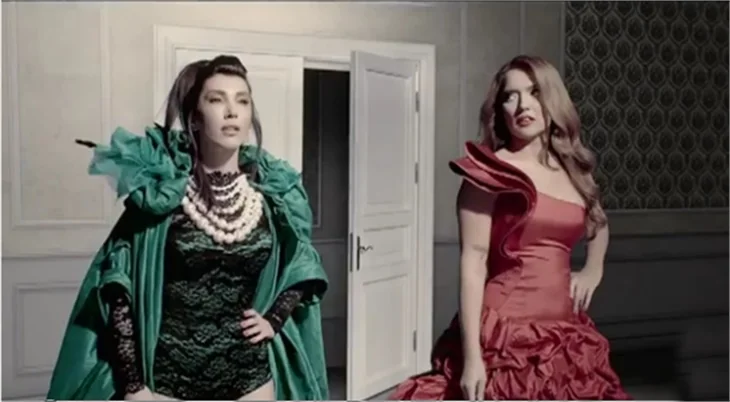 İzzet Çapa yazdı: Hande Yener ve Demet Akalın arasındaki 7 fark!