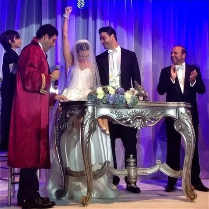 Sarp Levendoğlu ve Birce Akalay balayında!