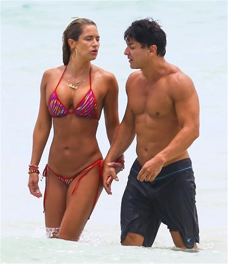 Jennifer Nicole Lee yeni sevgilisiyle...