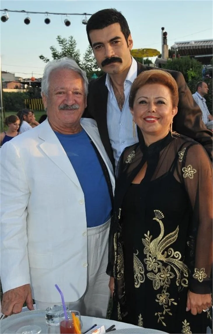 'Küçük Ağa'nın yönetmeni Aysun Akyüz evlendi!