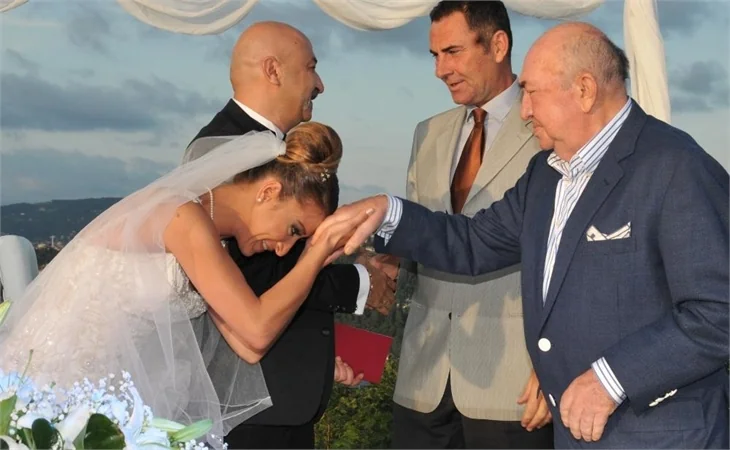 'Küçük Ağa'nın yönetmeni Aysun Akyüz evlendi!