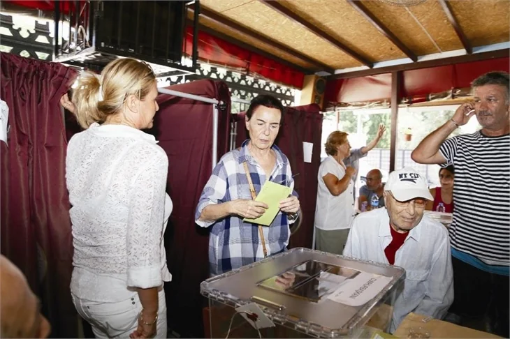 Ünlü isimler sandık başında!