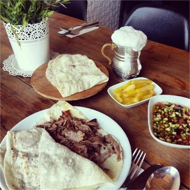 Boğaz'ın Nezih Kebap'çısı