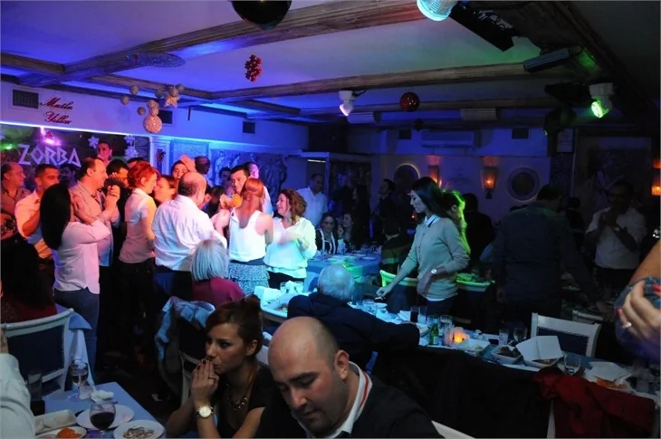Unutulmaz eğlencenin uğrak mekanı: Zorba Taverna